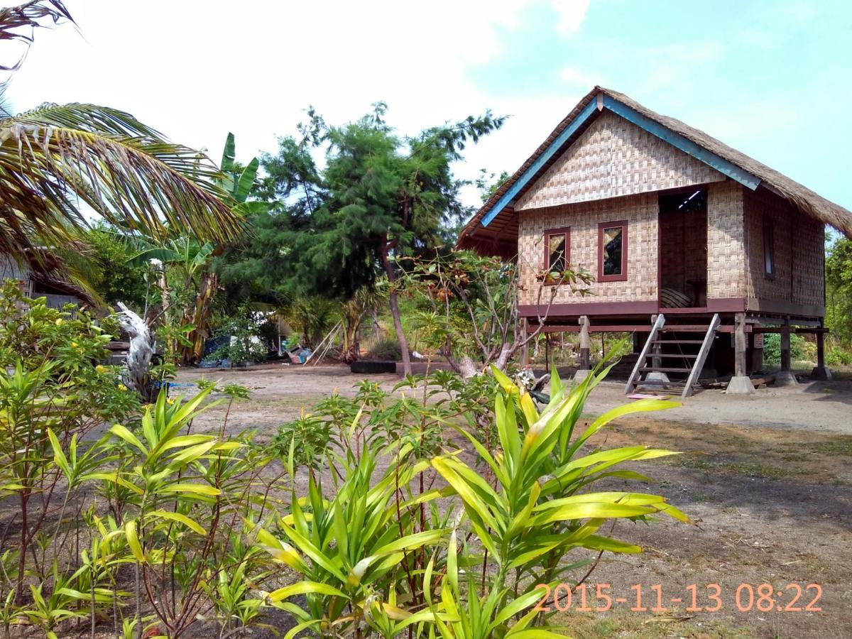 Asari Timo Cottage Ilhas Karimunjava Exterior foto