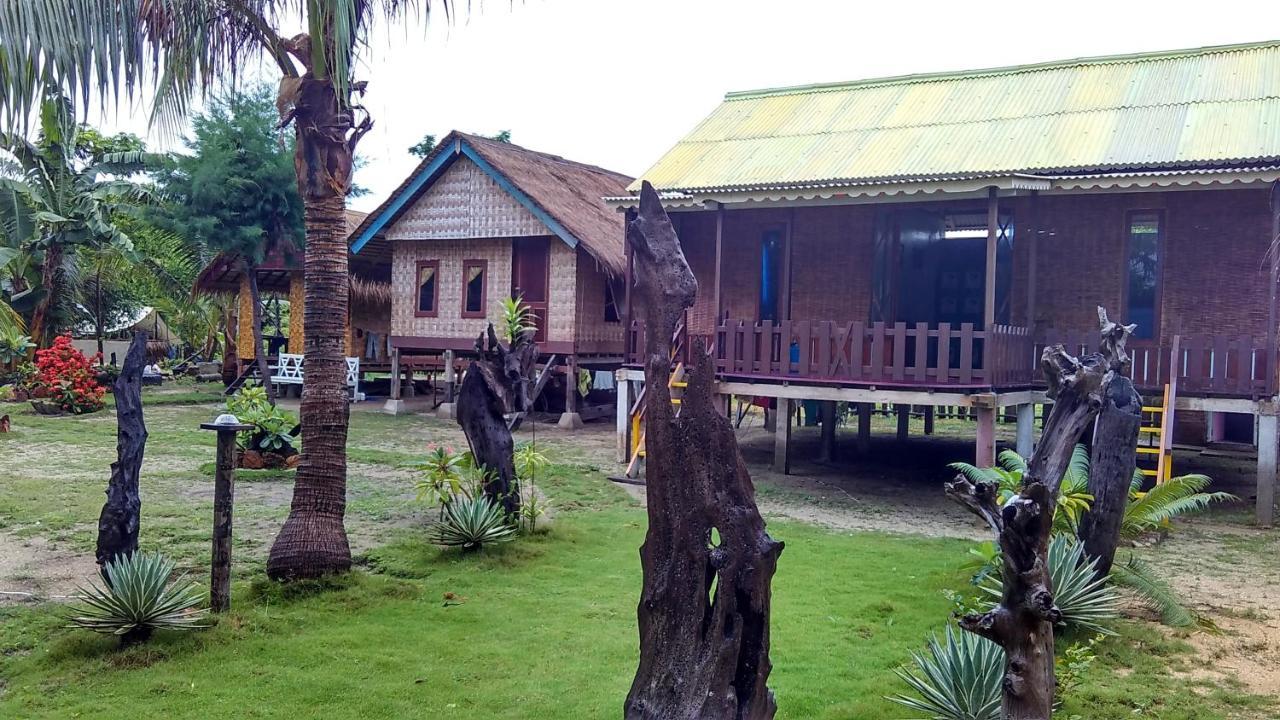 Asari Timo Cottage Ilhas Karimunjava Exterior foto